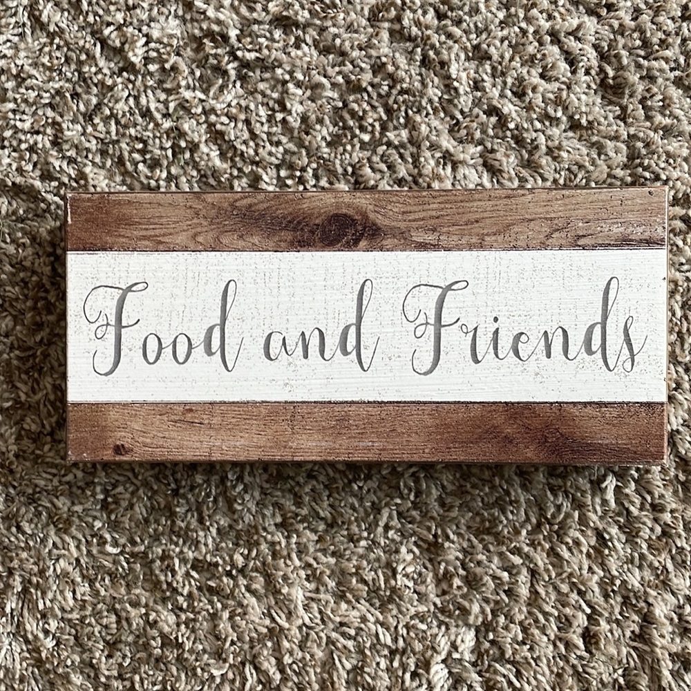 “Food and friends” decoration